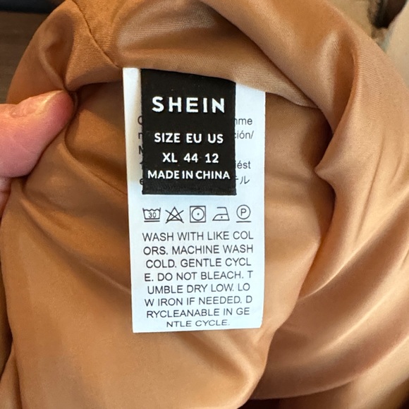 SHEIN Tan Quilted Vest - Picture 4 of 4